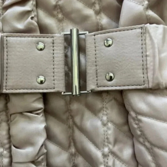 White House Black Market Quilted / Belted Vest - Size XXS - EUC - Picture 6 of 13